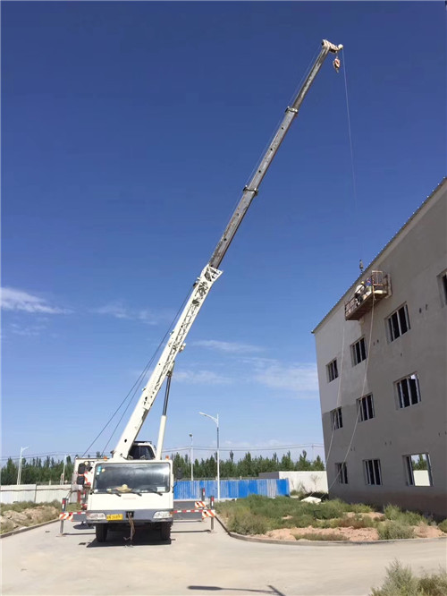 单县“轻装强干”—— 吊车的 “轻量化臂架” 技术